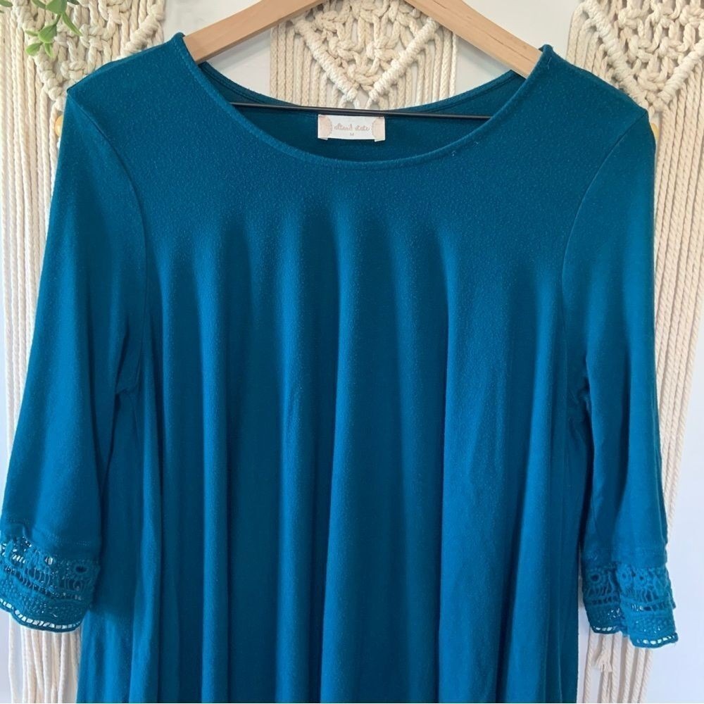 ALTAR'D STATE Women's Embroidered Sleeve Hi Low Tunic Top Teal Blue Size Medium - Picture 3 of 12
